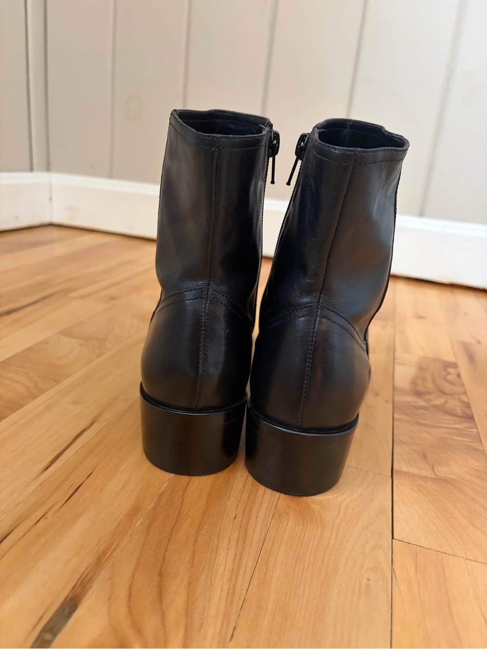 Antonio Melani women’s black leather ankle boots size 8 excellent condition - Picture 9 of 11